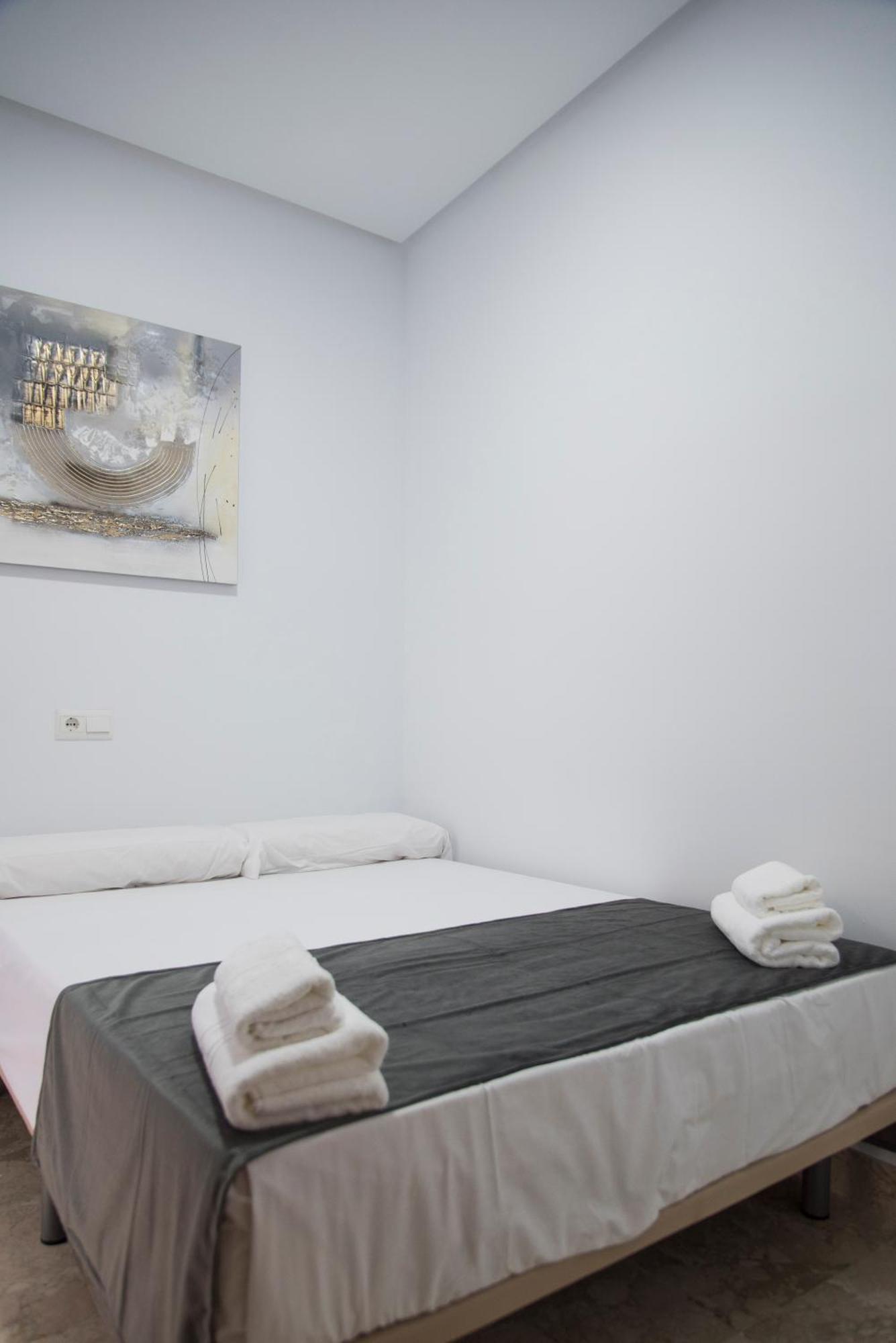 Nightinsevilla Teodosio Free Parking Экстерьер фото